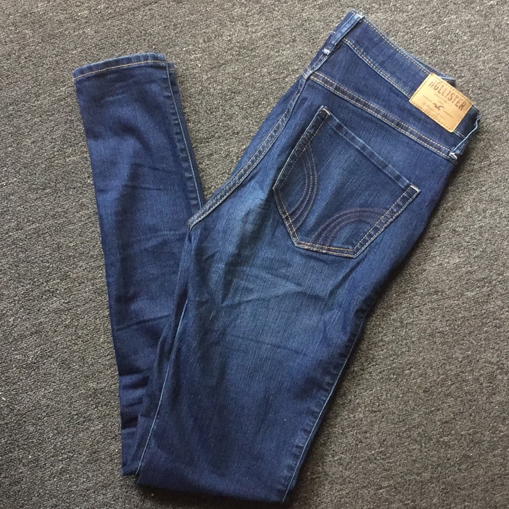 GREAT CONDITION Hollister High Rise Jeans